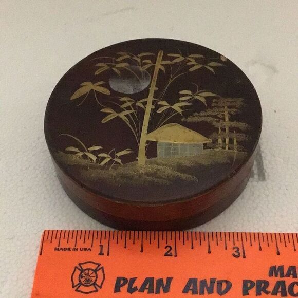 Vintage wooden Japanese art trinket box - Picture 1 of 5